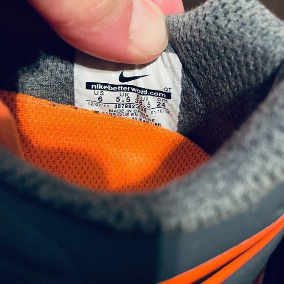 VERY RARE NEW Nike Air Max 2012 Anthracite Black Orange Men’s 6 Womens 7.5 US - Picture 10 of 16